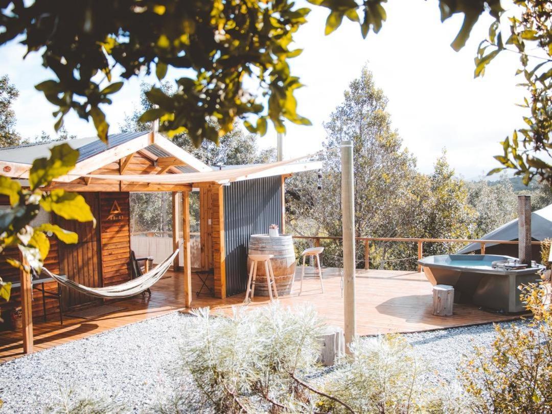 Adventurers Escape Apartment The Crags Bagian luar foto